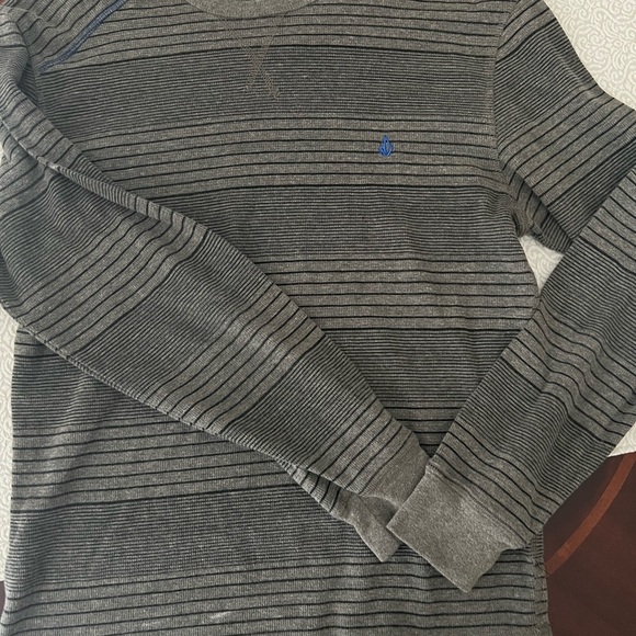 VOLCOM Men’s Cotton Grey Sweater -Size M - Picture 4 of 7